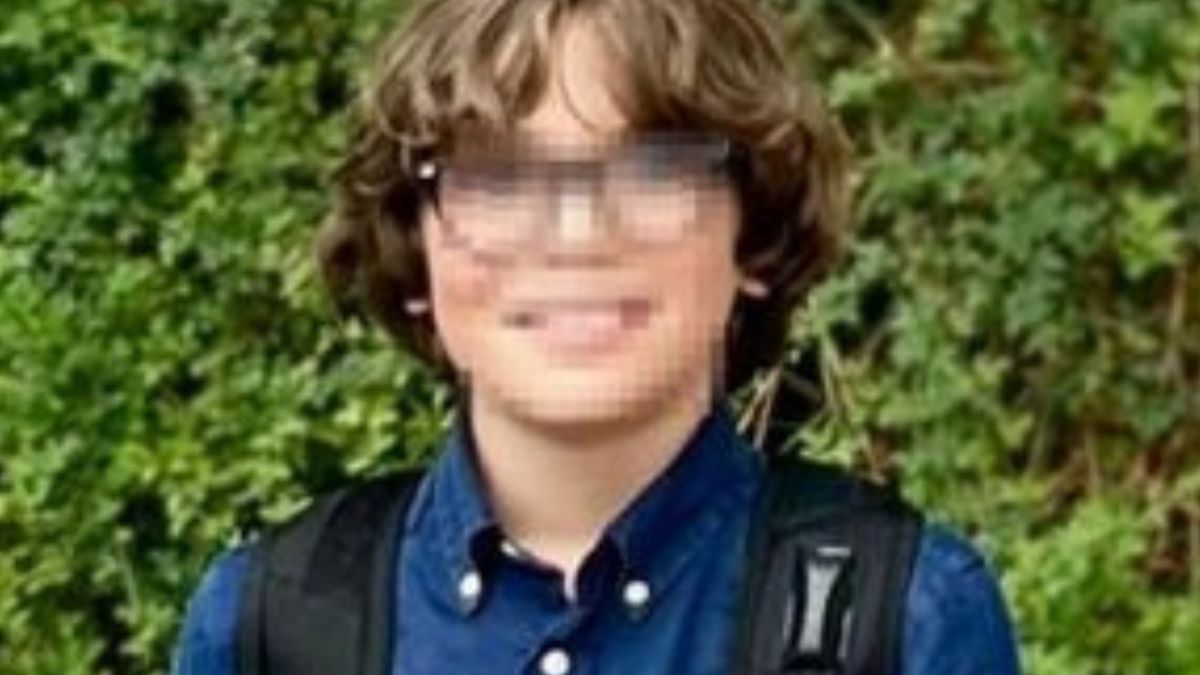 Il bambino fatto scendere sotto la neve sarà protagonista all’apertura delle Olimpiadi invernali: “Gioia immensa”