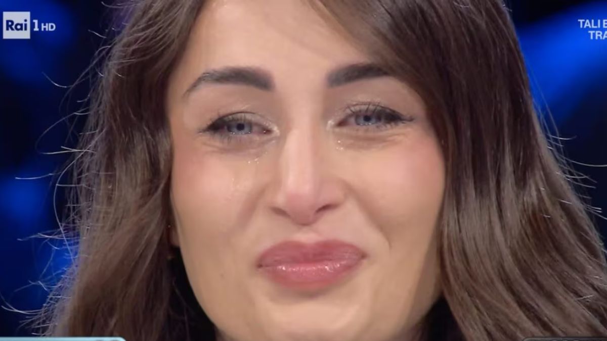Affari Tuoi, Ersilia scoppia in lacrime davanti alle telecamere: cos’è successo
