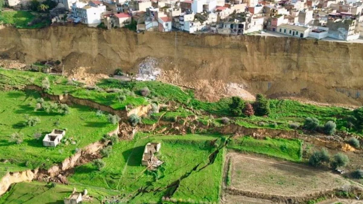 Frana Niscemi, allargata la fascia rossa: “Case destinate a crollare nel raggio di 50 70 metri”