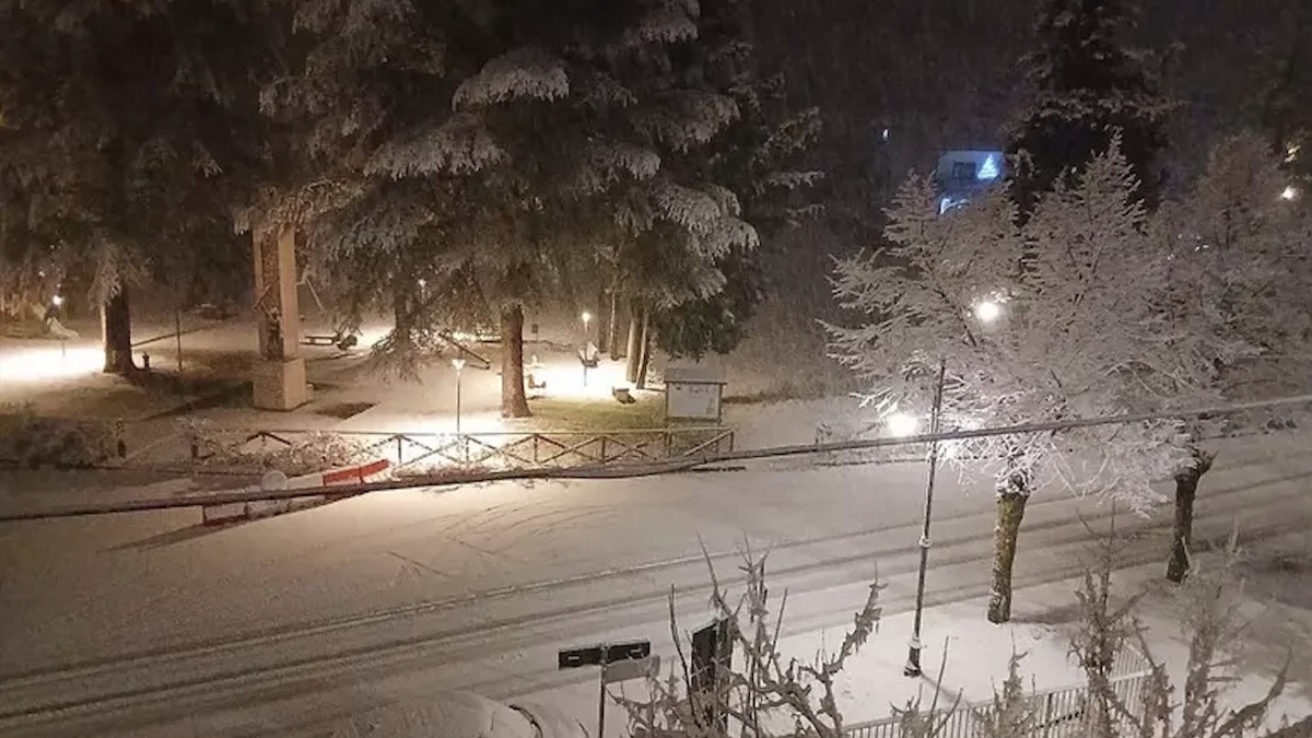 precipita tutto maltempo italia neve e gelo paralizzano le citt224 ecco dove da Thesocialpost.it precipita tutto maltempo italia neve e gelo paralizzano le citt224 ecco dove