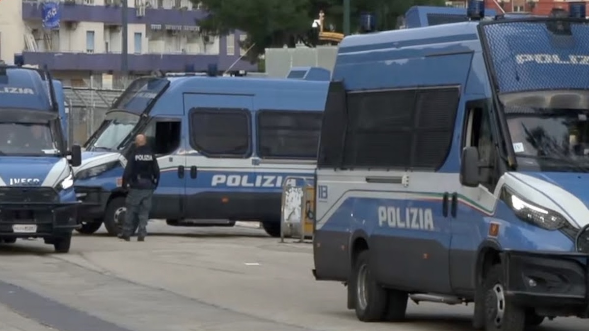 “Mandiamo uno schieramento di forze dell’ordine”. Ora 5 zone rosse nella città italiana: cosa succede