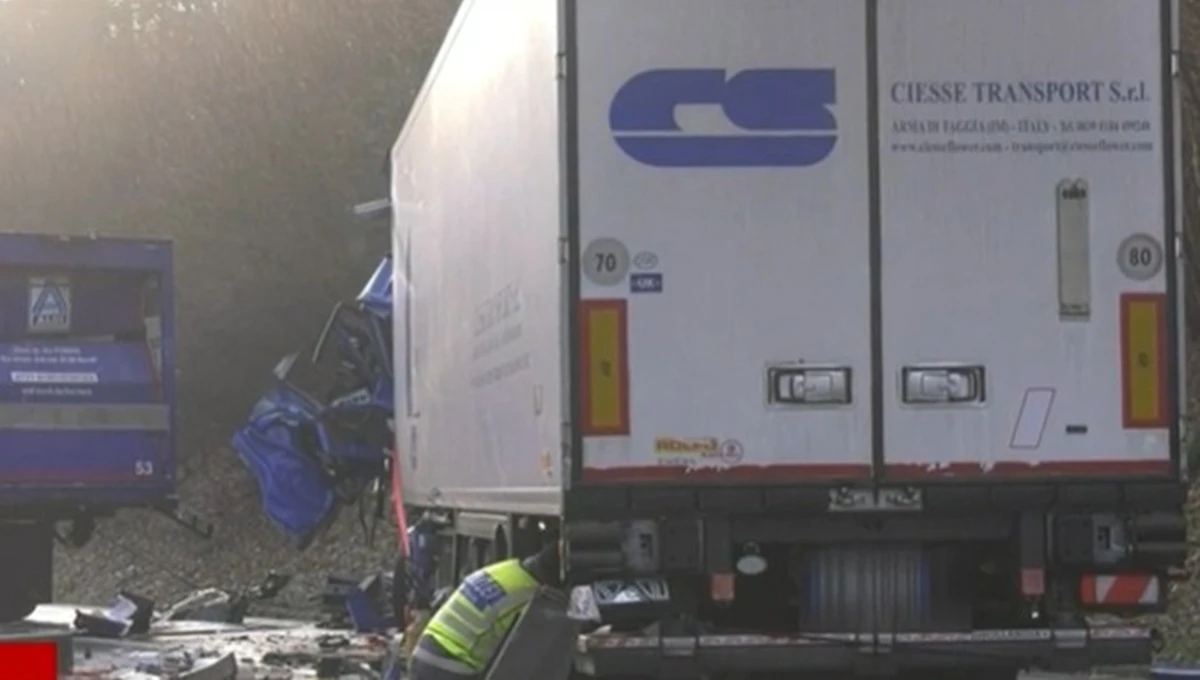 incidente mortale inferno in autostrada soccorsi sul posto e lunghe code da Thesocialpost.it incidente mortale inferno in autostrada soccorsi sul posto e lunghe code