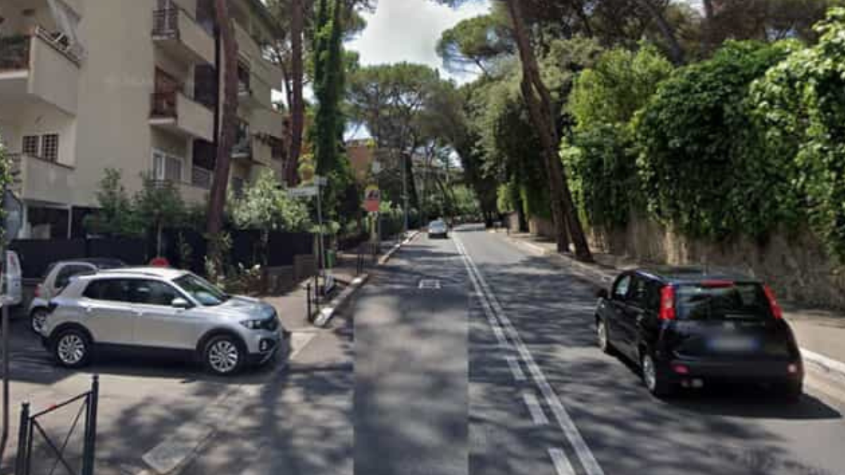 uomo armato ha preso in ostaggio la moglie e la badante sta succedendo ora da Thesocialpost.it uomo armato ha preso in ostaggio la moglie e la badante sta succedendo ora