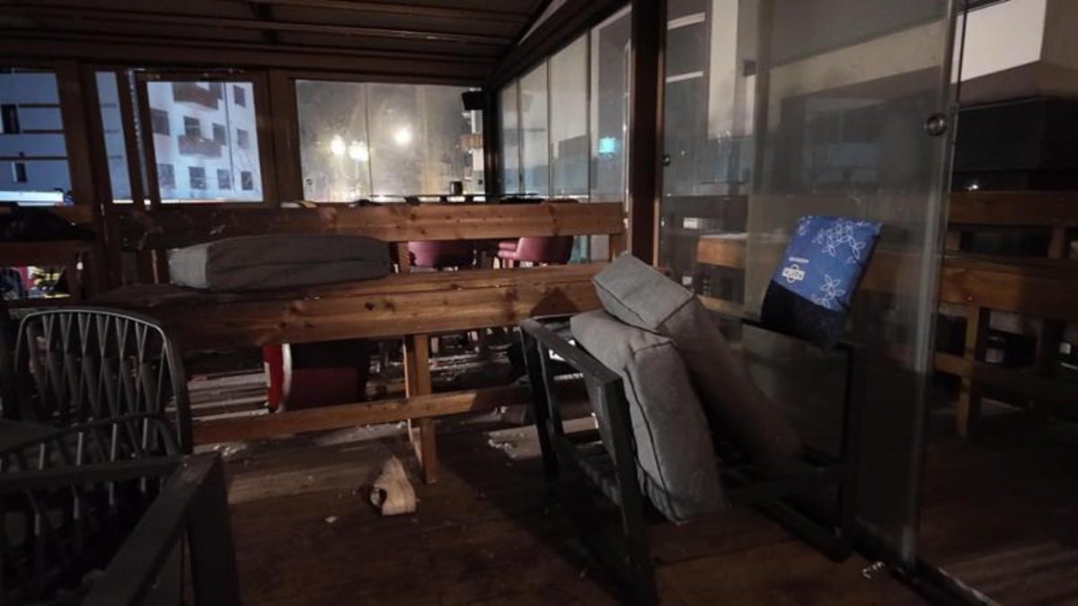 “Così si entrava nel locale”. Crans Montana, spuntano nuove ombre sulla strage. Testimonianza shock “Così si entrava nel locale”. Crans Montana, spuntano nuove ombre sulla strage. Testimonianza shock