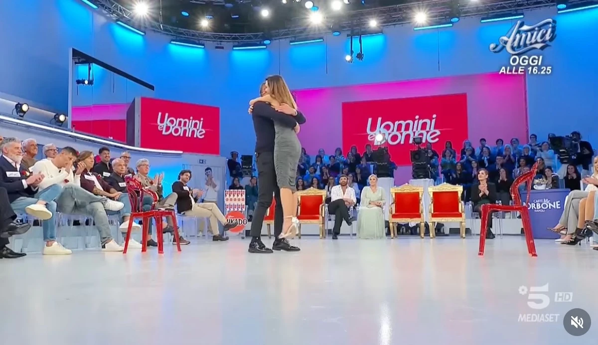 Uomini e Donne, il parterre e i protagonisti della registrazione