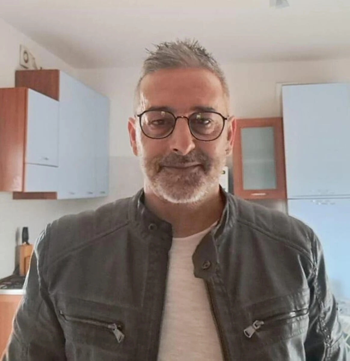 Cantiere dello Stadio del Ghiaccio di Cortina d'Ampezzo di notte, luogo in cui lavorava il vigilante Pietro Zantonini