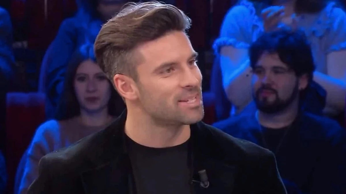 Francesco Rubino nello studio di Affari Tuoi durante la puntata del 27 gennaio