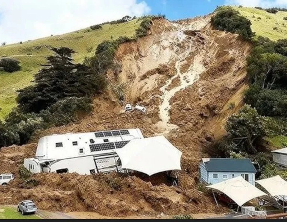 Veglie e ricordi dopo la frana a Mount Maunganui: il dolore della comunità