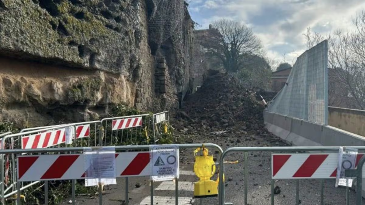 italia un8217altra frana soccorsi sul posto si scava tra i detriti da Thesocialpost.it italia un8217altra frana soccorsi sul posto si scava tra i detriti