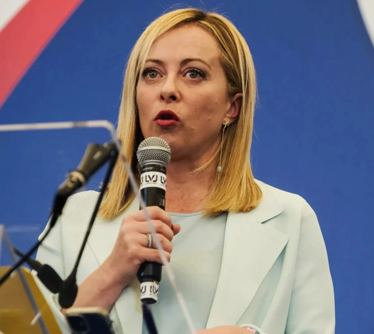 Giorgia Meloni durante un intervento pubblico