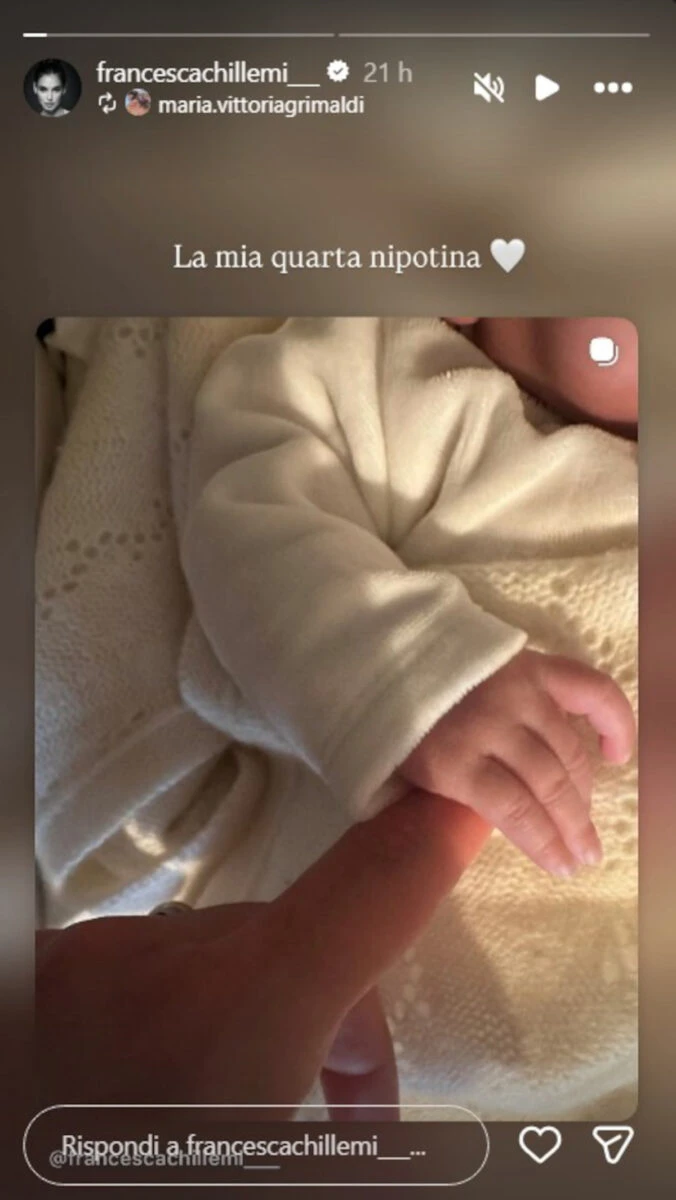 La foto della neonata condivisa da Francesca Chillemi, identificata come sua nipotina