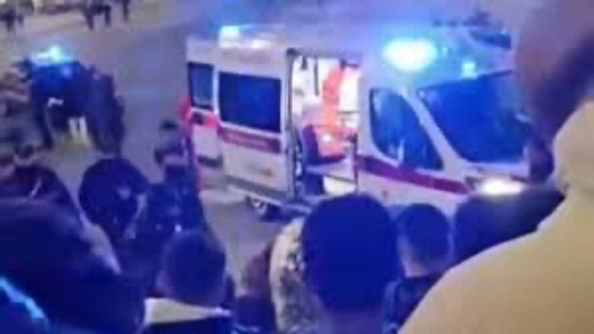 l8217esplosione in mezzo alla folla a capodanno poi il dramma cosa 232 successo ad un 14enne in italia da Thesocialpost.it l8217esplosione in mezzo alla folla a capodanno poi il dramma cosa 232 successo ad un 14enne in italia