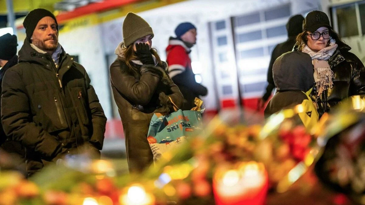 L'esterno del locale Le Constellation a Crans-Montana dopo l'incendio di Capodanno