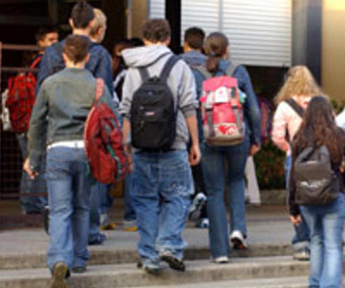 Ragazzi in un contesto scolastico