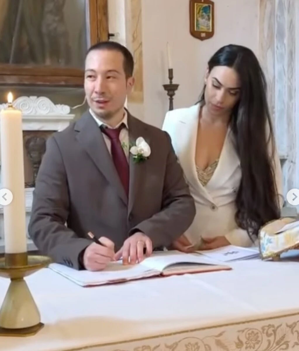 Veronica Burchielli, immagini della cerimonia civile e del matrimonio a sorpresa