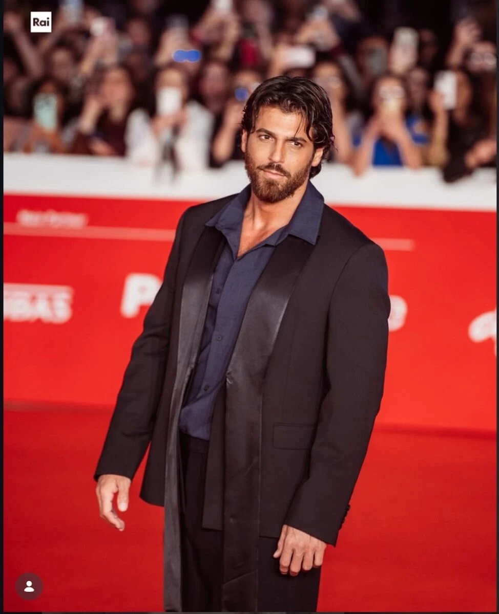 Can Yaman, immagine legata alla sua partecipazione e alla presenza a Sanremo