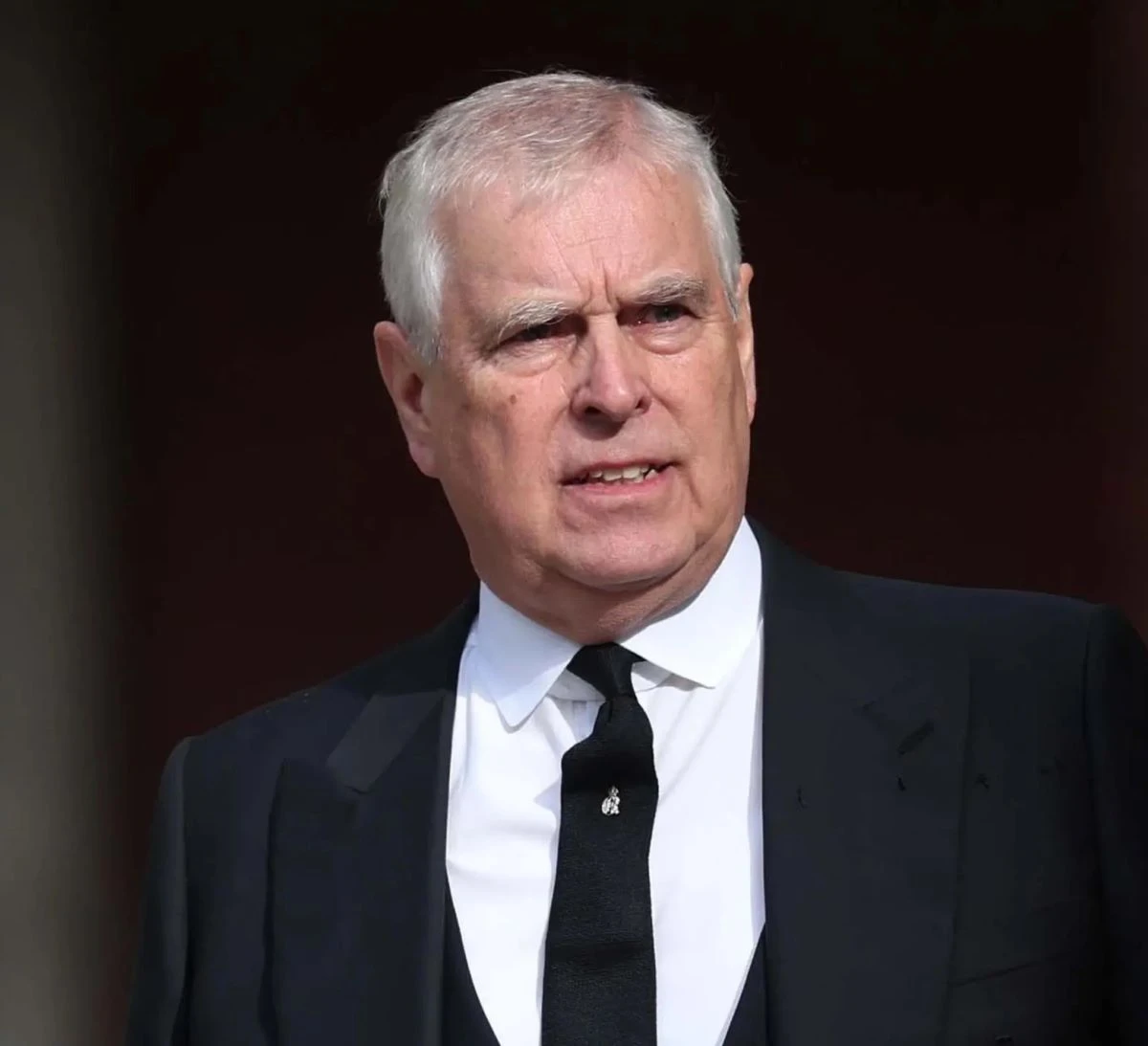 Andrea Mountbatten-Windsor arrestato: il caso e l’attenzione su Sarah Ferguson