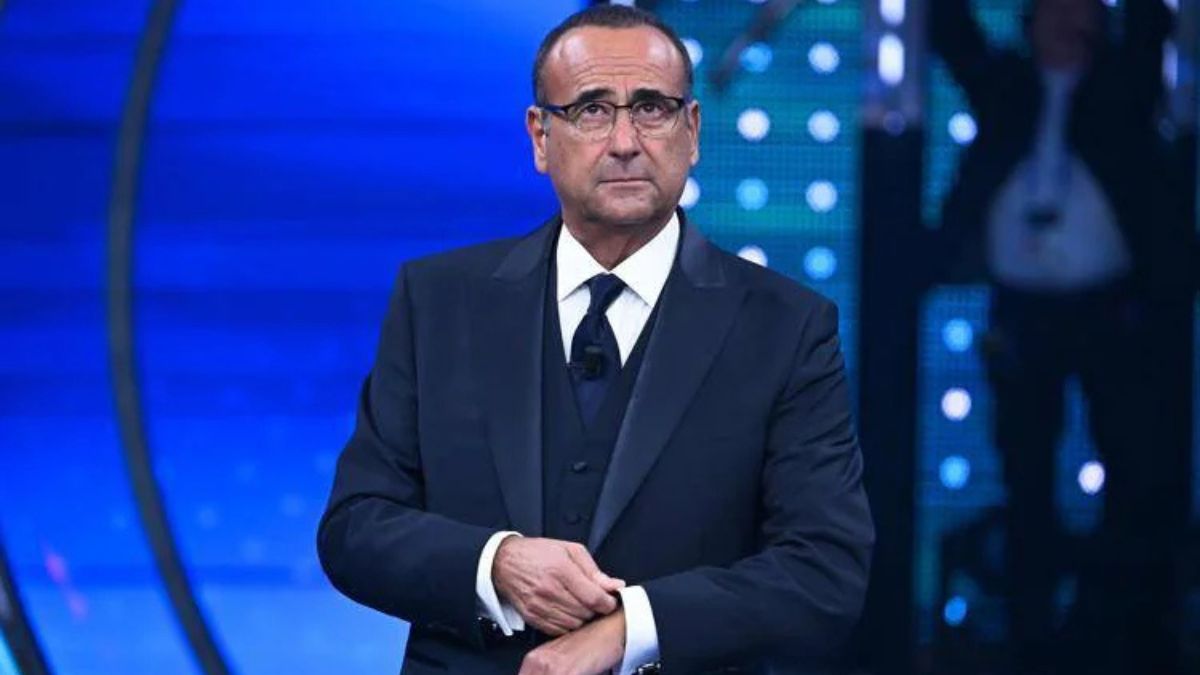 Festival di Sanremo 2026, Carlo Conti punge Petrecca in diretta: la battuta sul «Teatro Olimpico» con Lillo