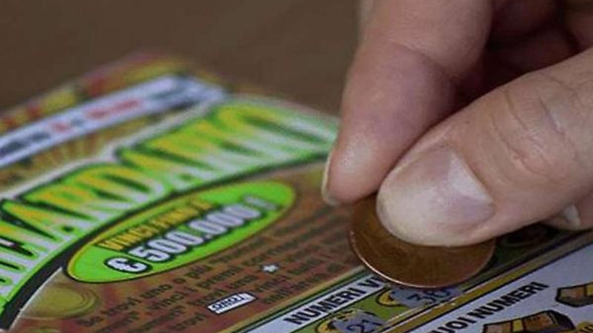 oddio ma quanto ho vinto incredibile in italia cifra pazzesca lui reagisce cos236 da Thesocialpost.it oddio ma quanto ho vinto incredibile in italia cifra pazzesca lui reagisce cos236