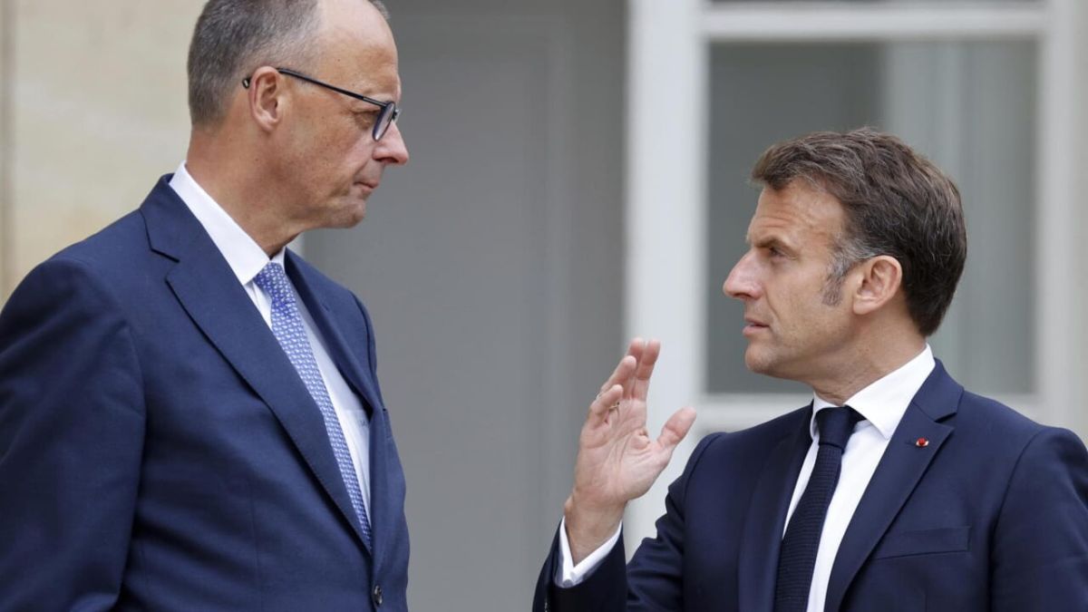 «Il super caccia franco tedesco è morto»: schiaffo della Germania alla Francia, Macron chiede spiegazioni