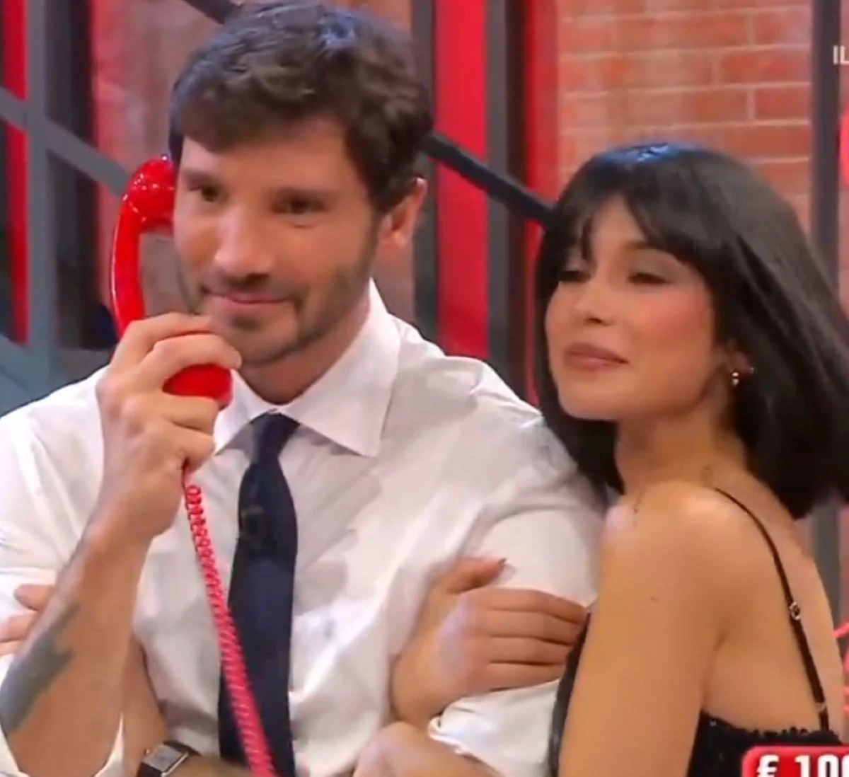 Martina Miliddi con Stefano De Martino in studio