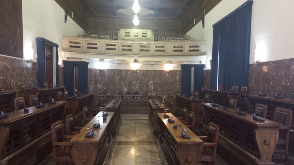 Politica italiana sotto shock: si è dimesso! Proprio lui