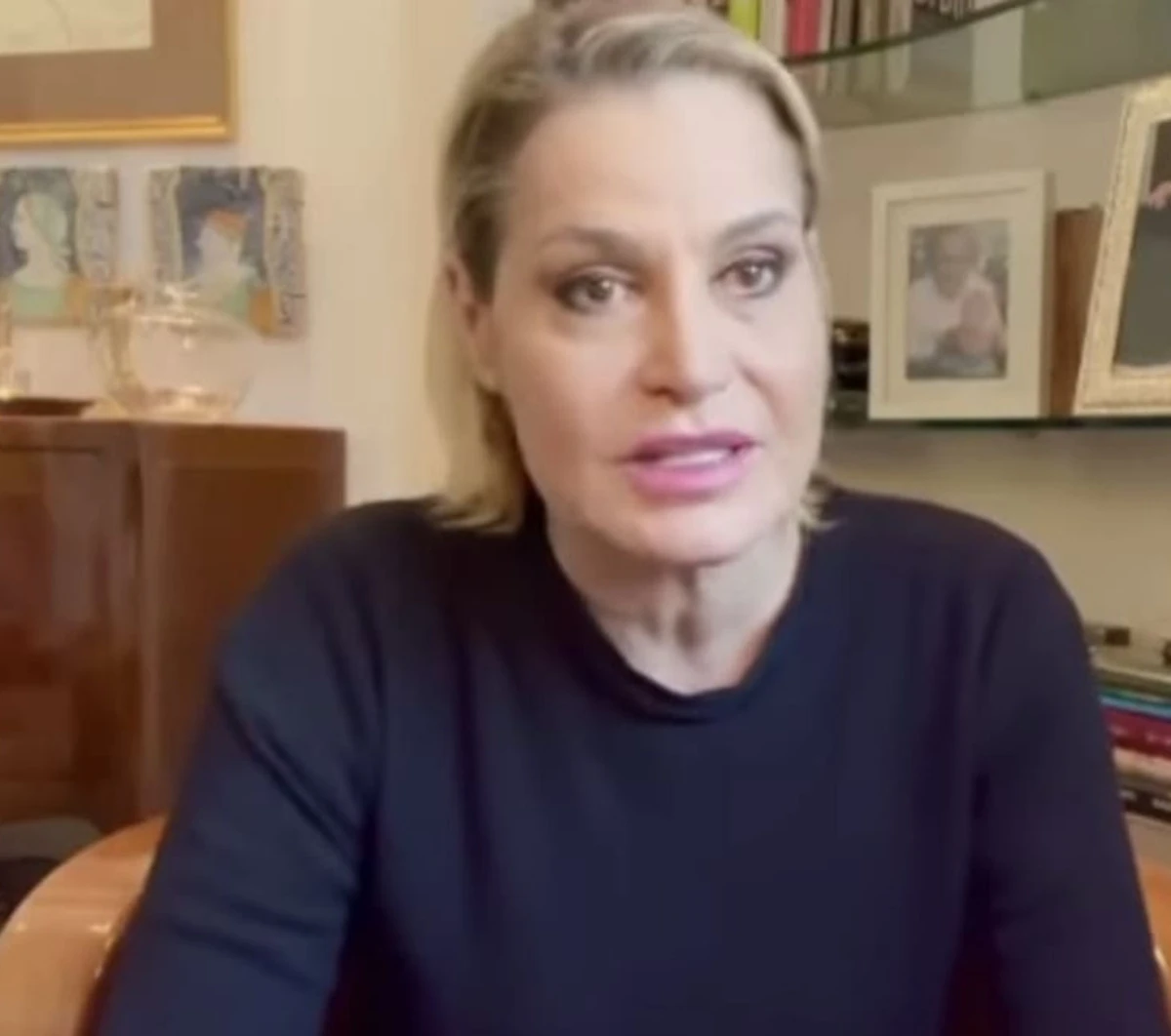 Simona Ventura commossa dopo la notizia del lutto