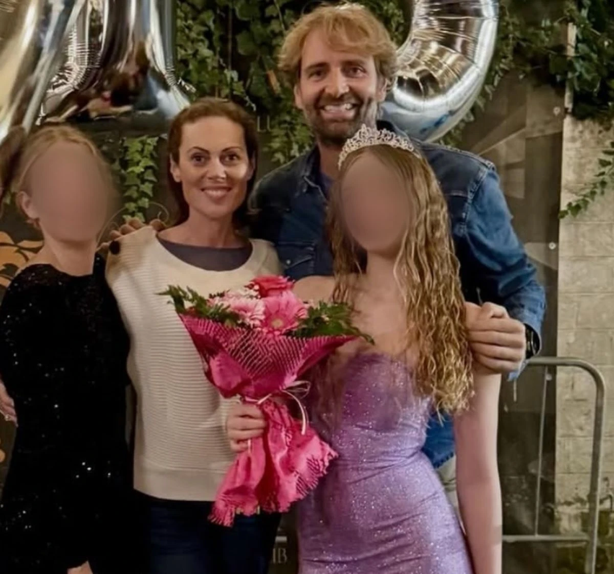 Natalia Titova e Massimiliano Rosolino insieme durante la festa di famiglia