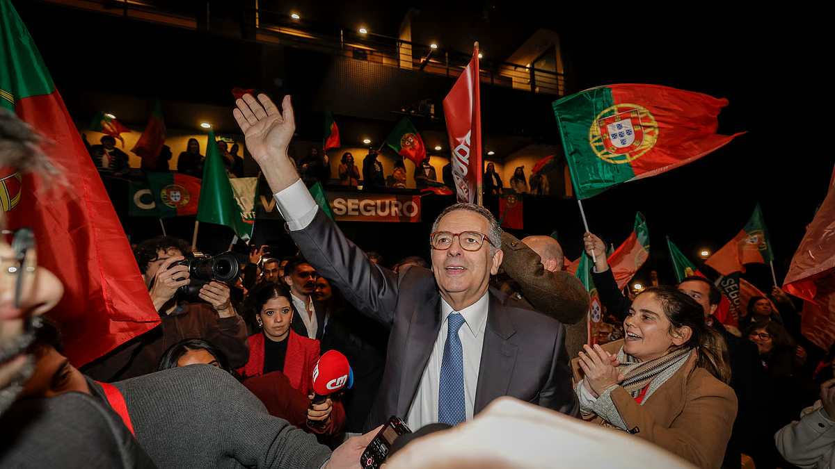 Portogallo, elezioni presidenziali: le proiezioni indicano una vittoria schiacciante di Seguro