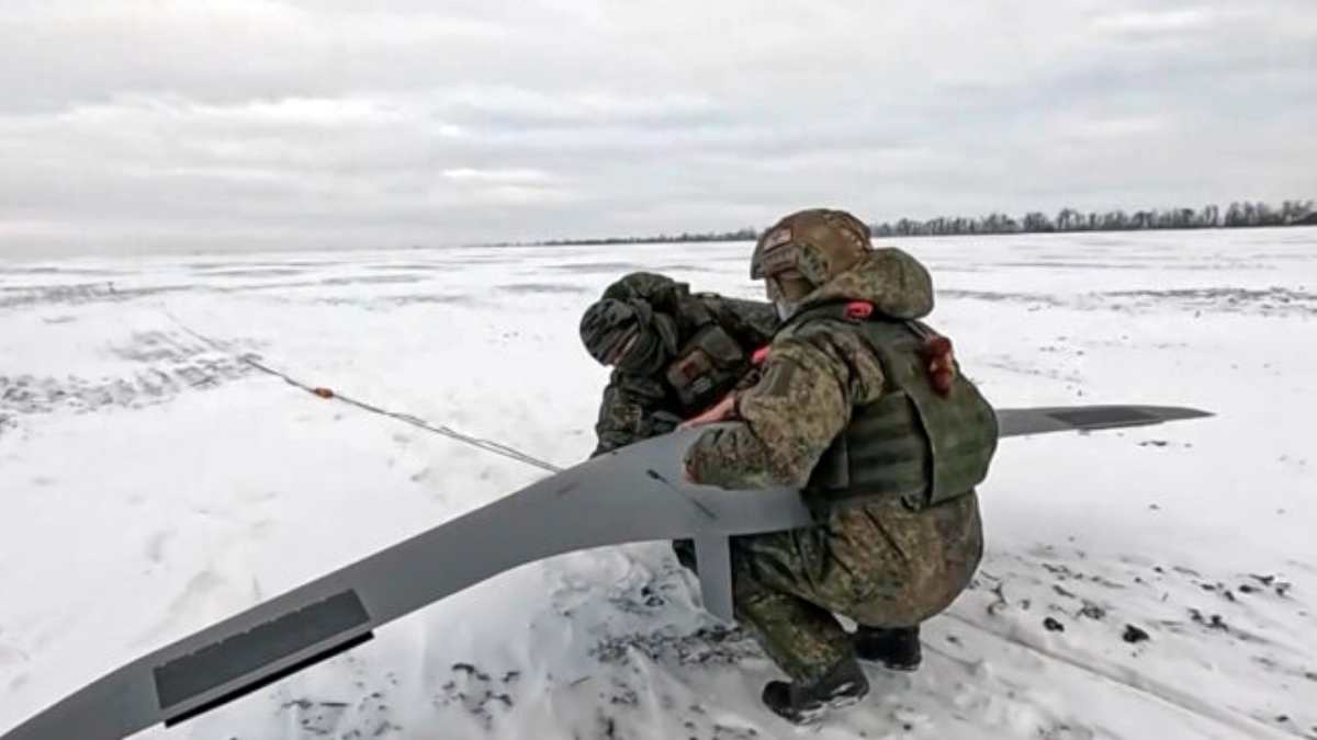 Musk spegne Starlink ai soldati russi, Kiev: “Sono nel caos, gli assalti rallentati”