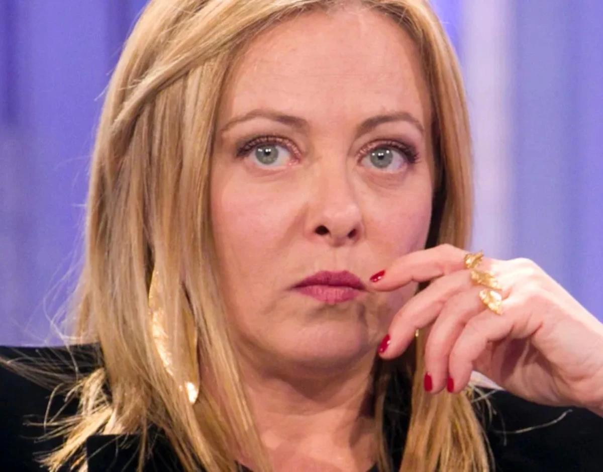 Giorgia Meloni al centro della polemica social dopo la morte del piccolo Domenico