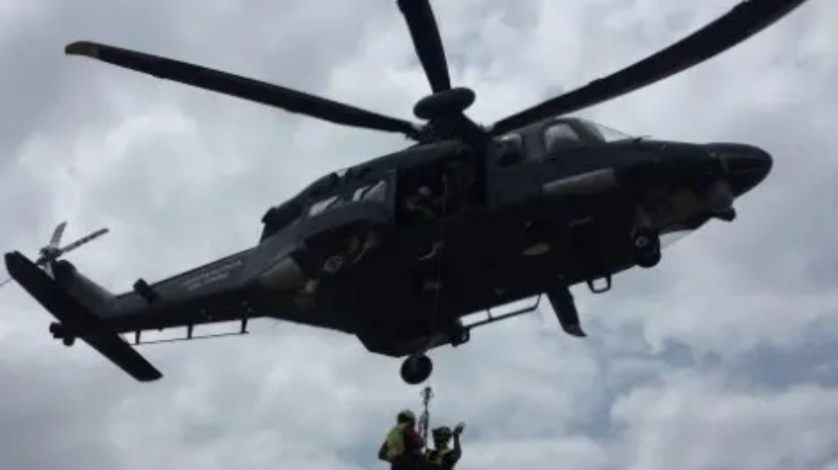 Giovani bloccati sulla neve in Italia: interviene l’Aeronautica militare