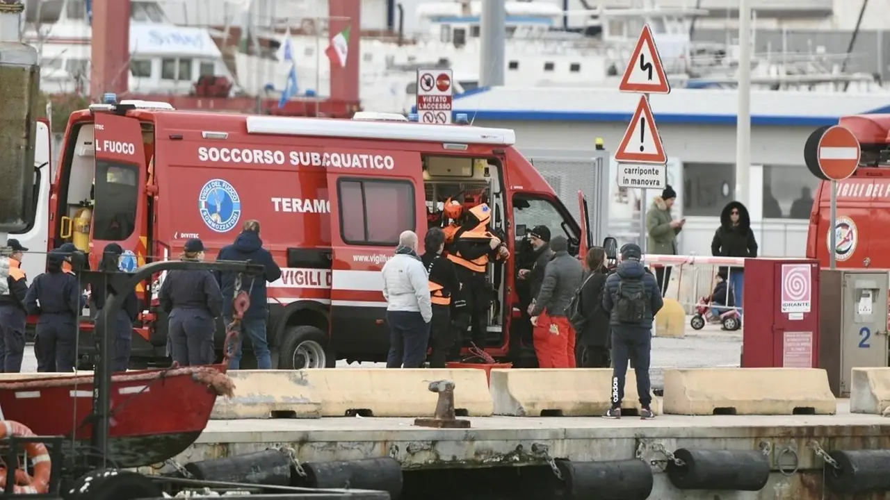 Picchia la madre e scappa, poi la tragedia: shock in Italia