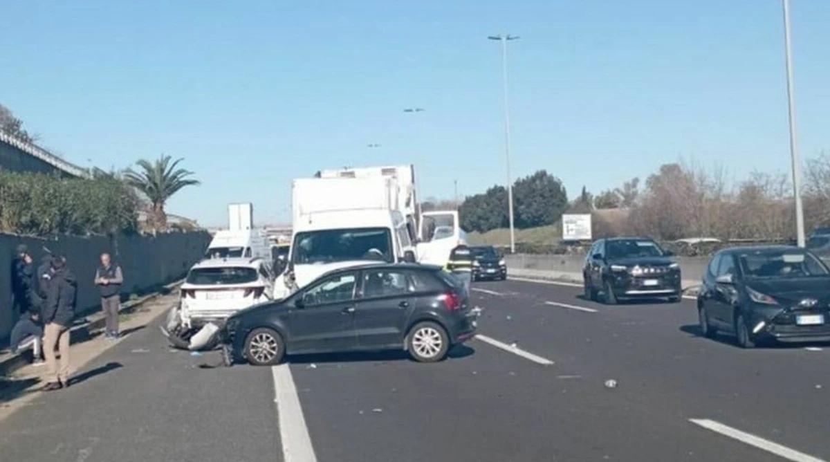 travolto 232 morto incidente spaventoso code per chilometri scena agghiacciante da Thesocialpost.it travolto 232 morto incidente spaventoso code per chilometri scena agghiacciante