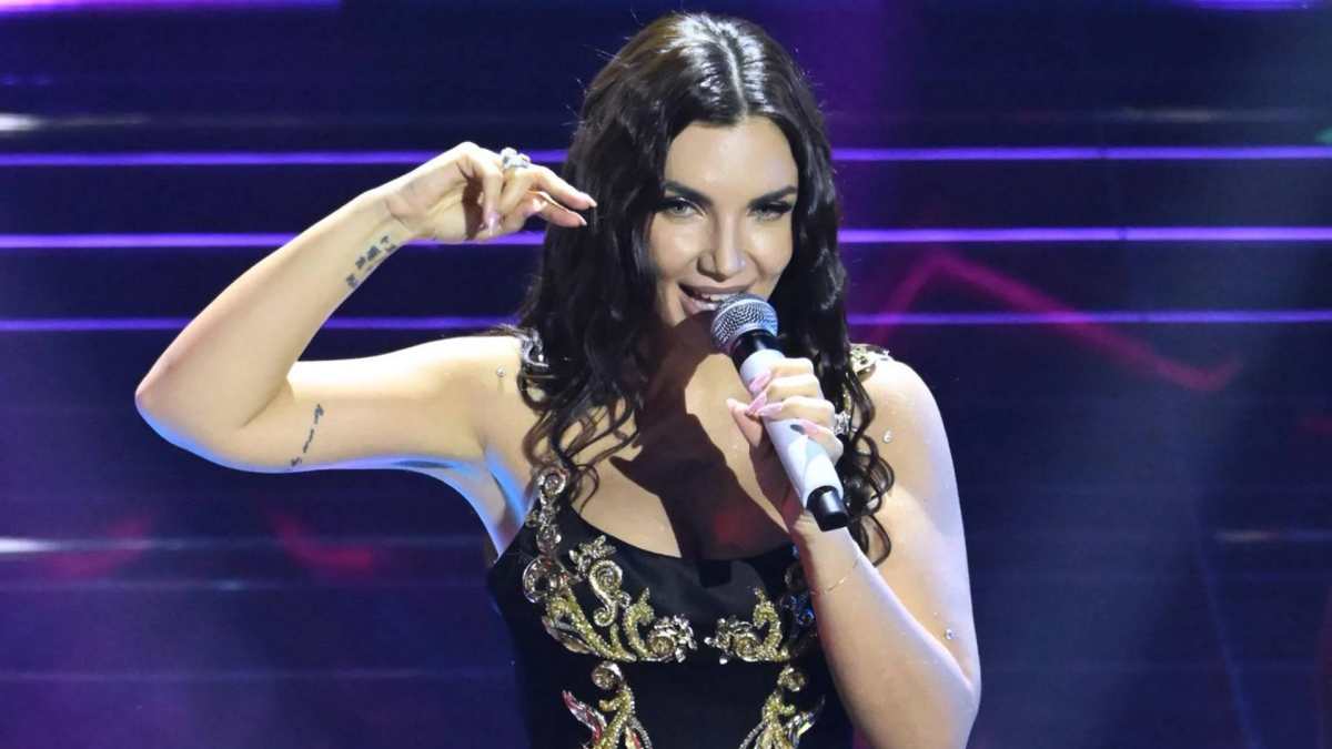 Elettra Lamborghini, scacco matto ai festini di Sanremo: “Stasera vi frego…” Elettra Lamborghini, scacco matto ai festini di Sanremo: “Stasera vi frego…”