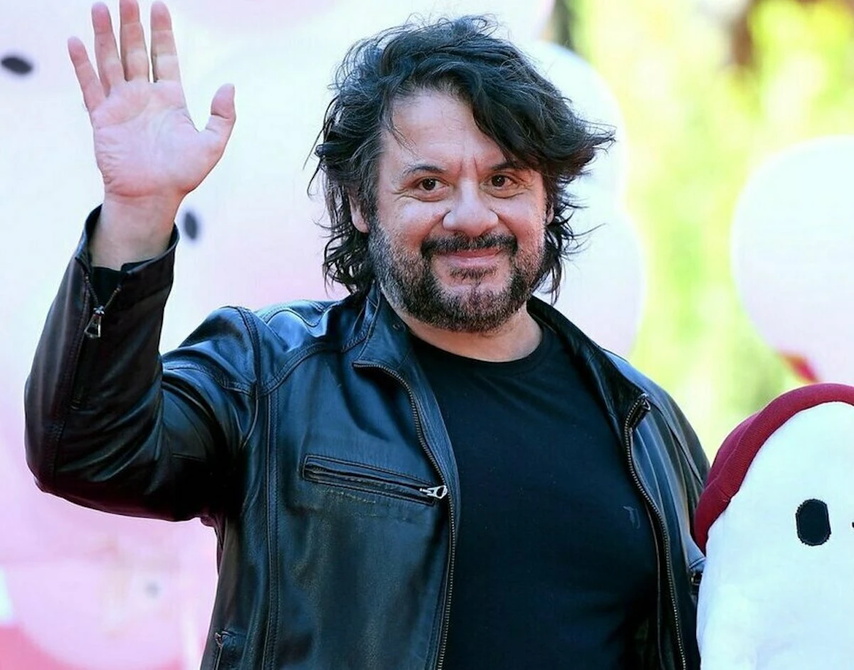 Lillo: scatto promozionale legato alla co-conduzione della serata cover di Sanremo 2026