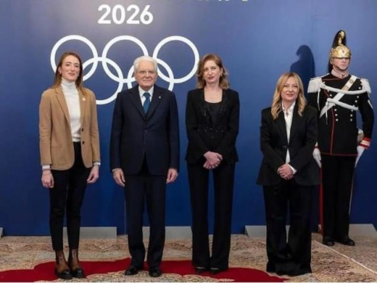 Mattarella in tribuna durante le Olimpiadi Invernali 2026