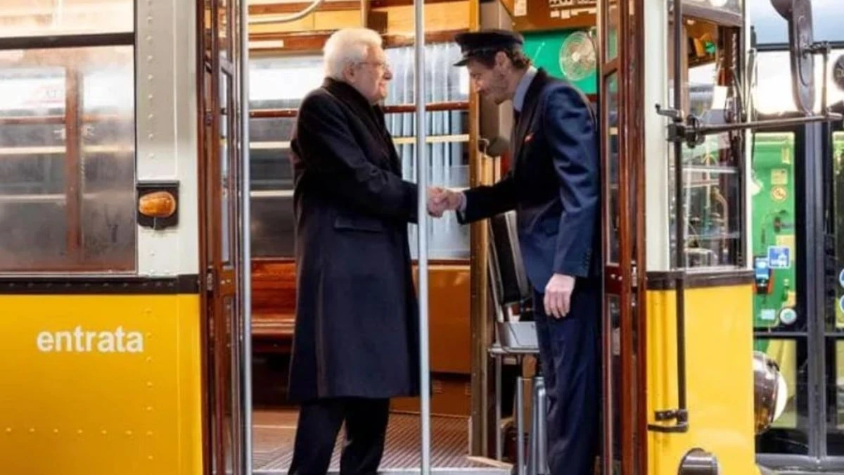 Olimpiadi Milano-Cortina 2026: Sergio Mattarella e Valentino Rossi nel video del tram a Milano