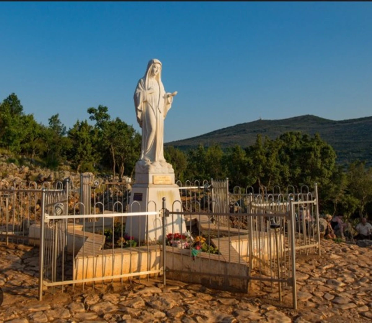 Medjugorje, pellegrini e luogo delle apparizioni in Bosnia Erzegovina
