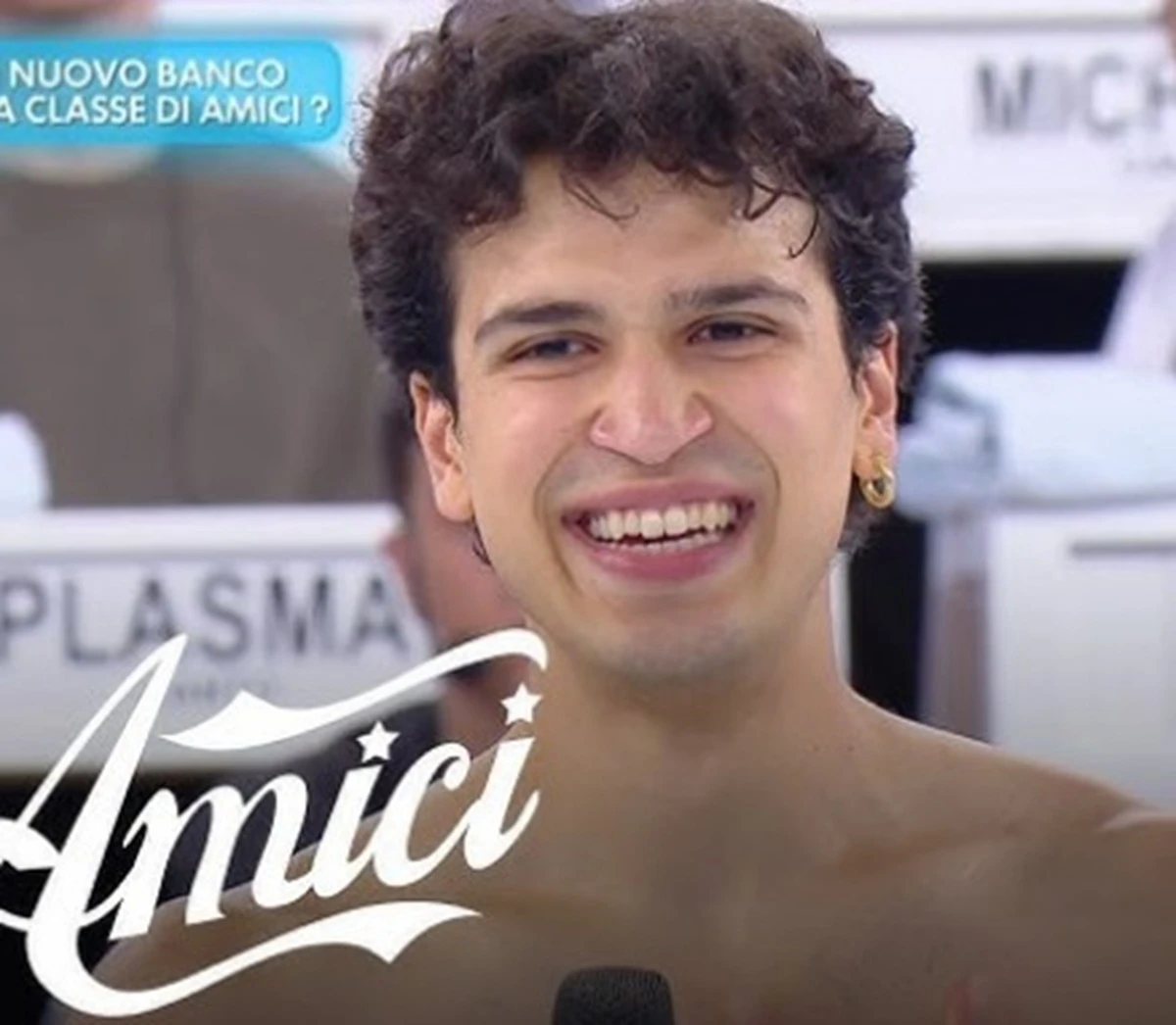 Amici 25, uno dei due nuovi ballerini entrati a febbraio