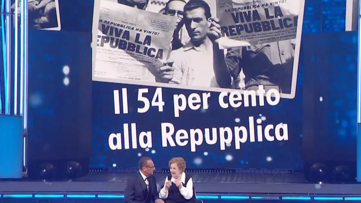 Screenshot della grafica all'Ariston con la scritta errata 'Repupplica'