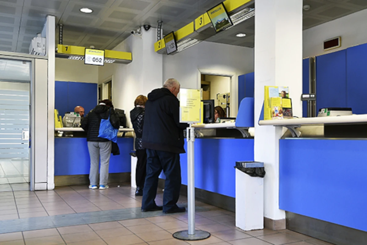 Ufficio postale: pagamento pensioni e conguagli nel cedolino di marzo 2026