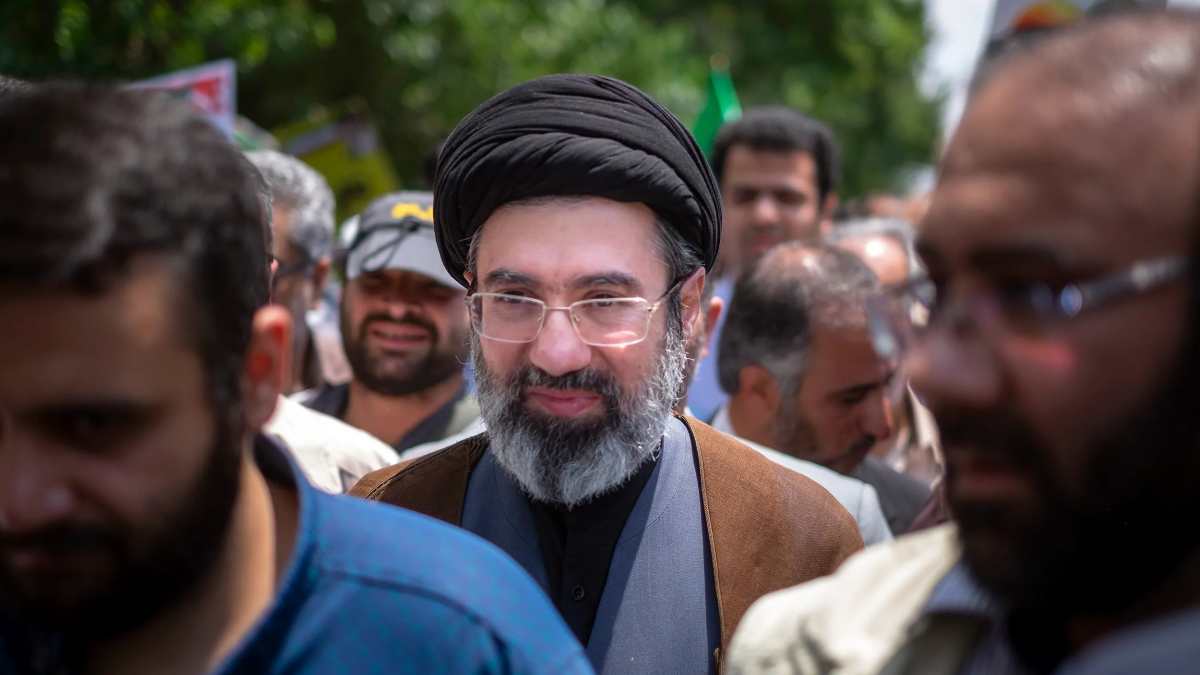 iran la nuova guida suprema 232 il figlio di khamenei trump avverte senza nostra approvazione durer224 poco forze speciali usa nei siti nucleari di teheran da Thesocialpost.it iran la nuova guida suprema 232 il figlio di khamenei trump avverte senza nostra approvazione durer224 poco forze speciali usa nei siti nucleari di teheran