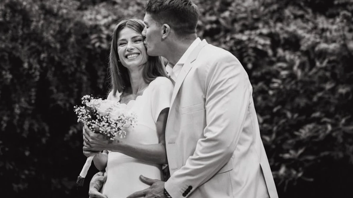 si 232 sposata ed 232 anche incinta s236 a sorpresa per il volto di canale 5 da Thesocialpost.it si 232 sposata ed 232 anche incinta s236 a sorpresa per il volto di canale 5