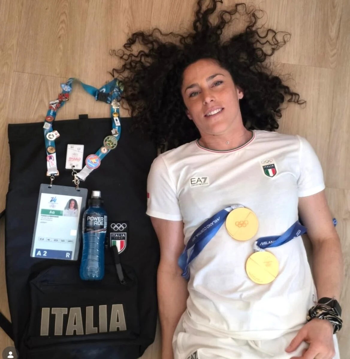 Federica Brignone festeggia un successo sulle nevi