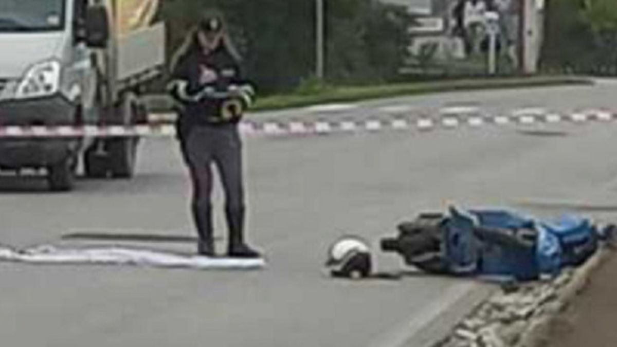 italia terribile incidente in strada 14enne muore tragicamente in motorino da Thesocialpost.it italia terribile incidente in strada 14enne muore tragicamente in motorino