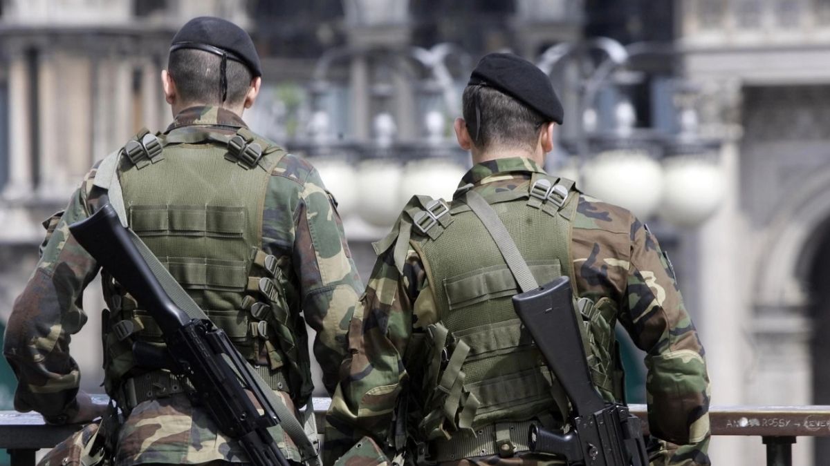 allarme terrorismo in tutta europa cosa succede le zone a rischio da Thesocialpost.it allarme terrorismo in tutta europa cosa succede le zone a rischio