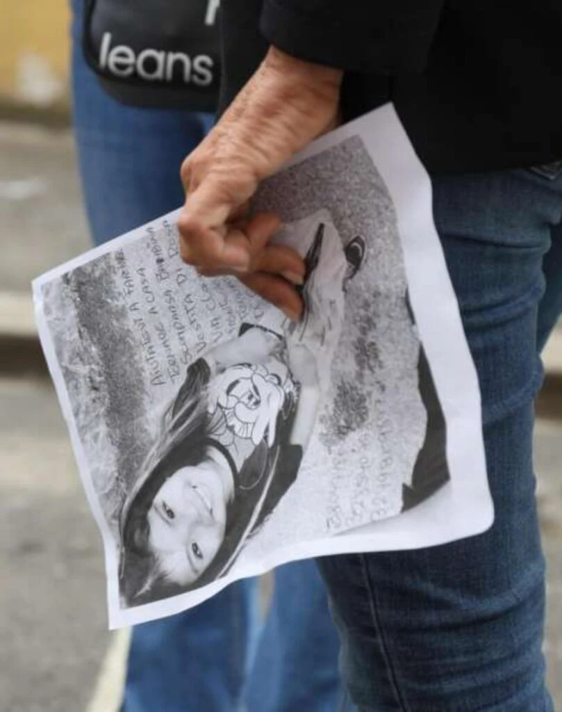 Foto della piccola Kata, scomparsa a Firenze