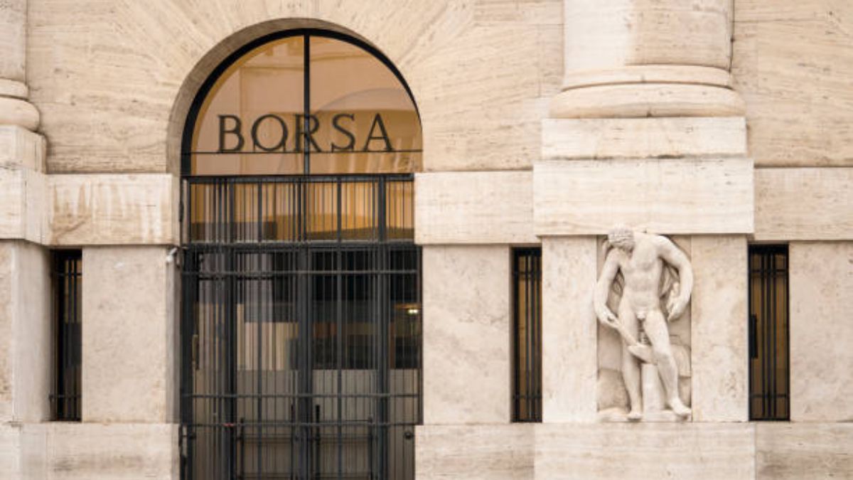 Guerra in Iran, nelle Borse europee bruciati 870 miliardi: crolla Piazza Affari Guerra in Iran, nelle Borse europee bruciati 870 miliardi: crolla Piazza Affari