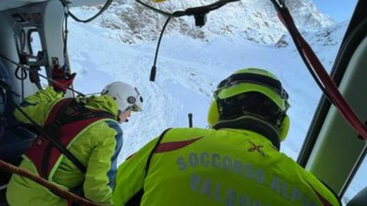 austria morto sciatore italiano travolto da una valanga da Thesocialpost.it austria morto sciatore italiano travolto da una valanga